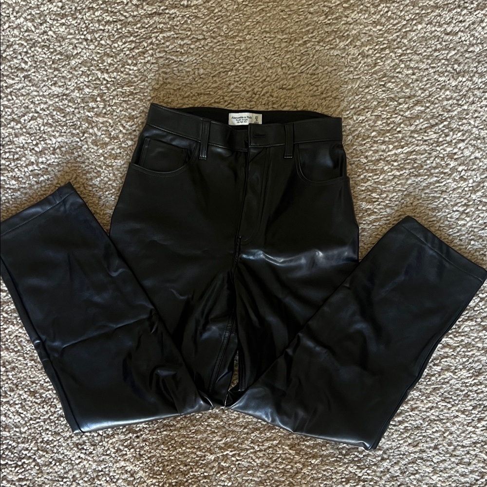 Abercrombie & Fitch Black High-Rise faux leather Pants